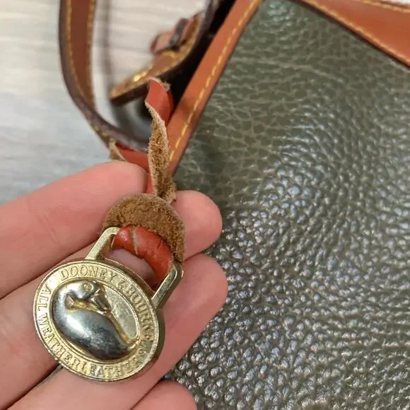 Vintage Dooney & Bourke All-Weather Leather Crossbody Bag - Picture 3 of 8